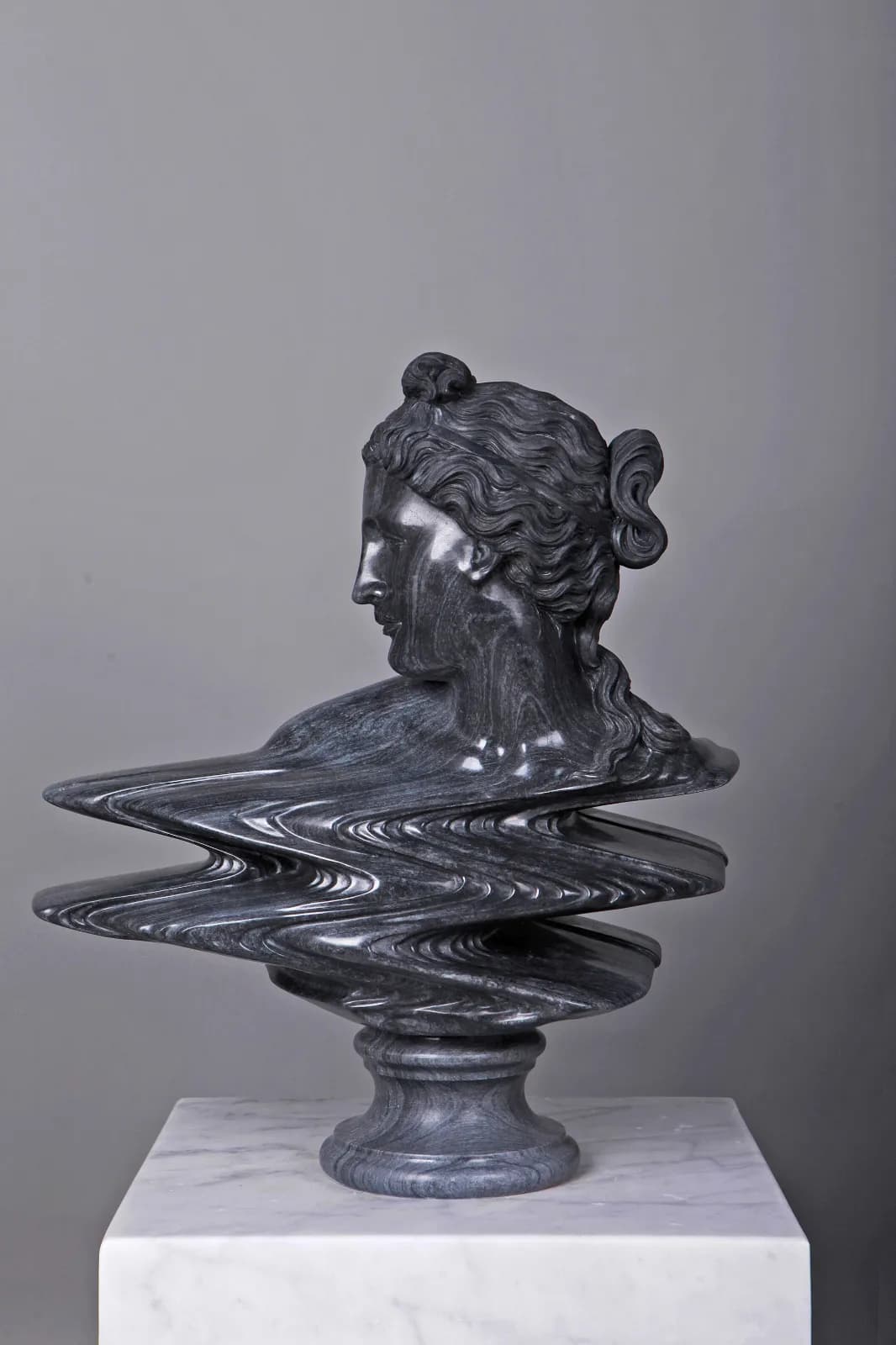 Aphrodite Wave — Leo Caillard